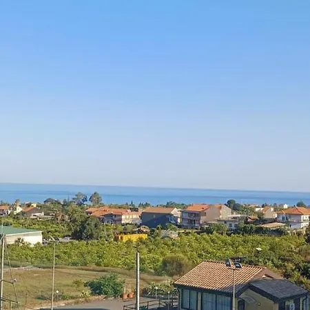Coco House, Mansarda Vista Mare Apartmán
